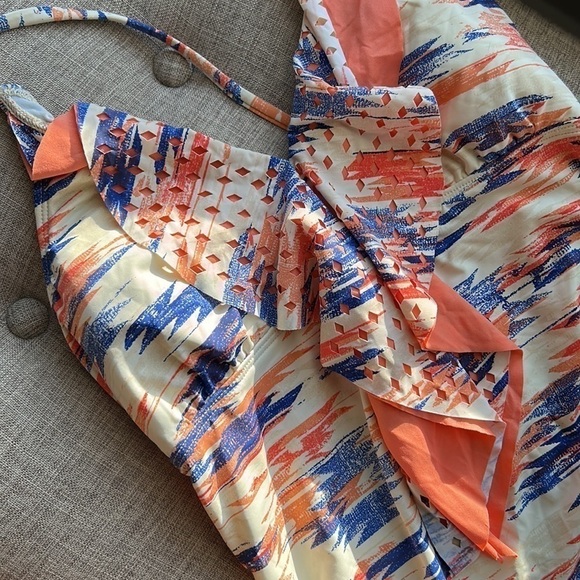 ELLA Moss swimsuit size medium (4/6/8) one piece - Picture 4 of 8